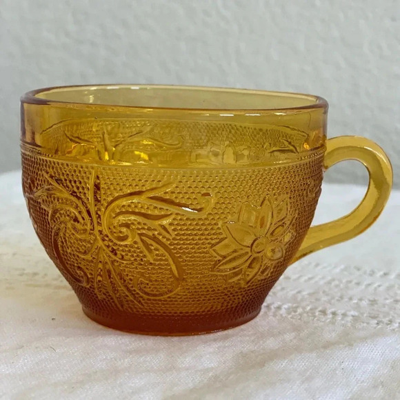 Vintage Tiara Sandwich Glass Amber Cup Mug set of 4 - Picture 5 of 5